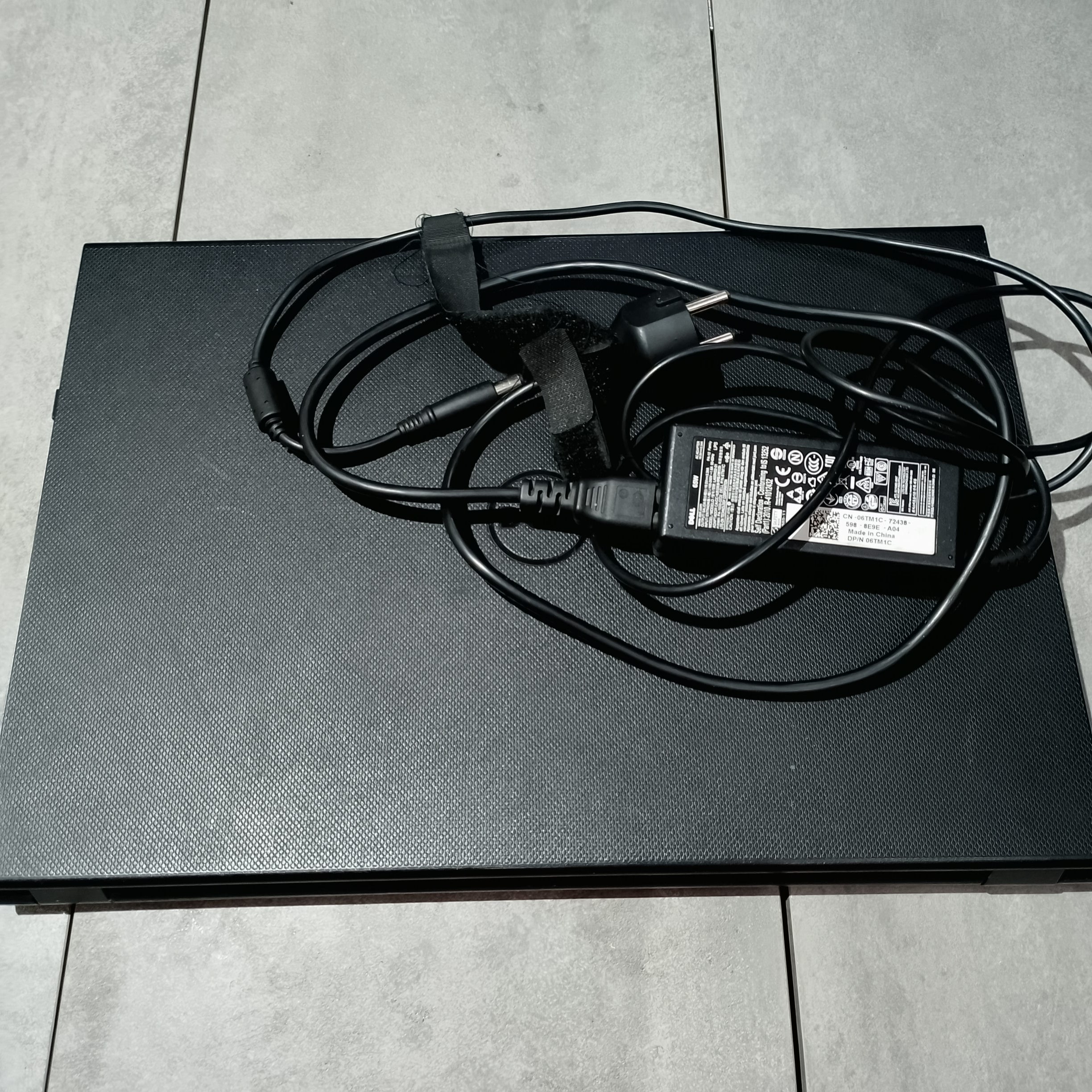 Ноутбук Dell P40F перед апгрейдом и обслуживанием