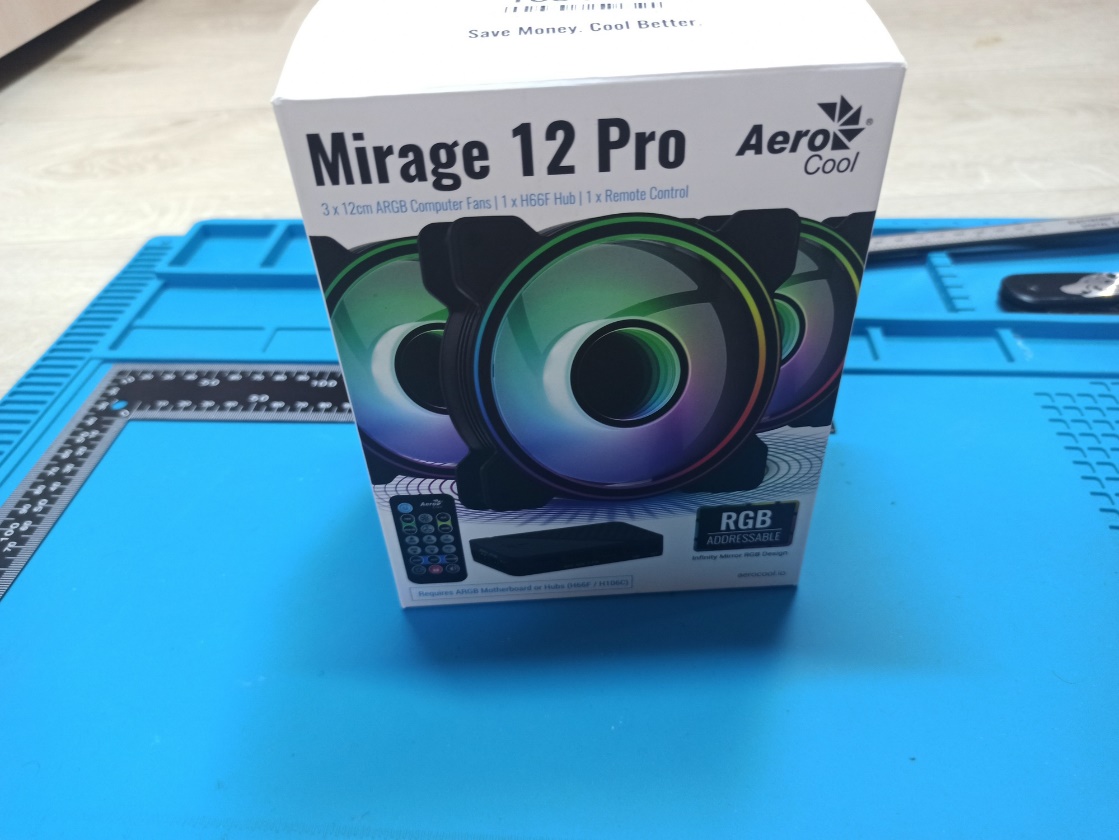 Коробка Aerocool Mirage 12 ARGB Pro — передний план