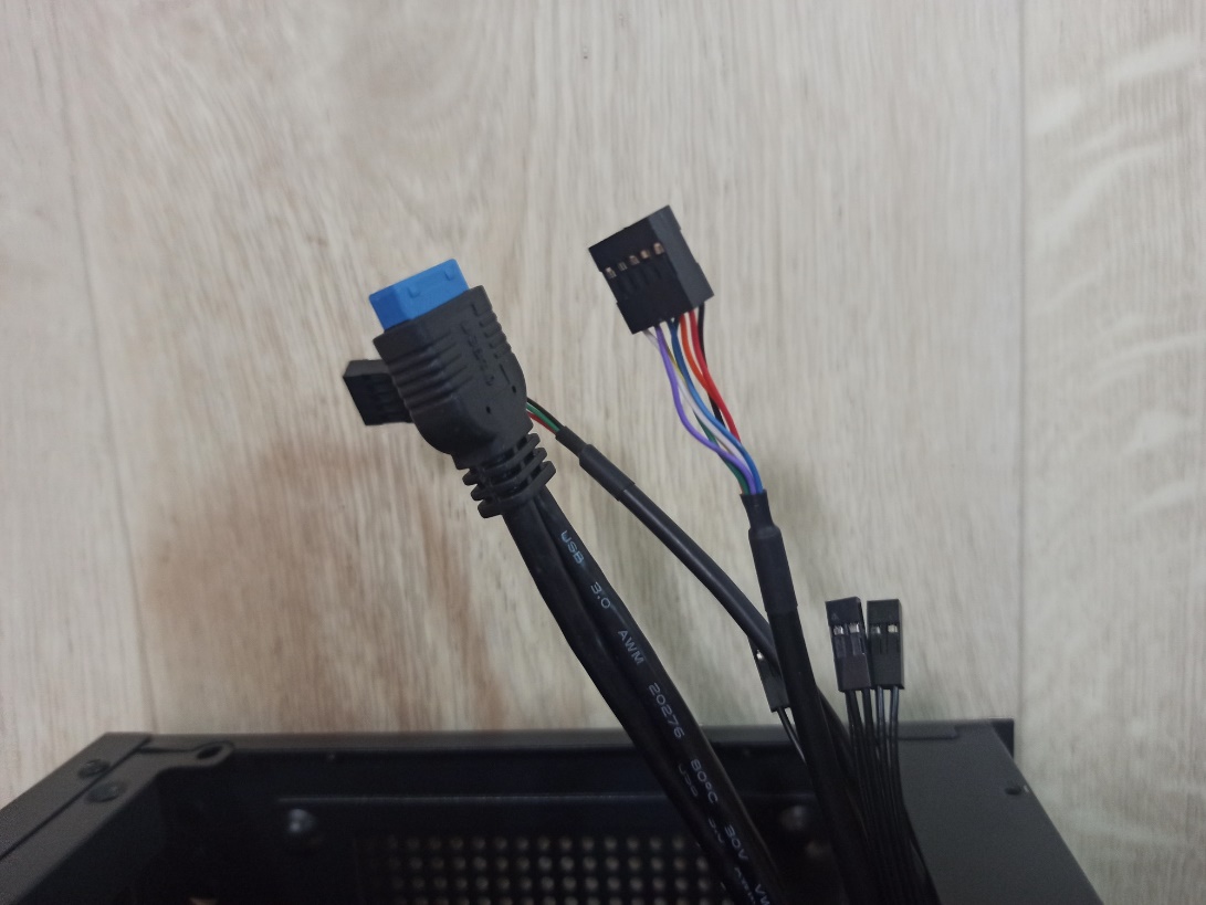Кабели I/O для корпуса AeroCool Quantum Mesh