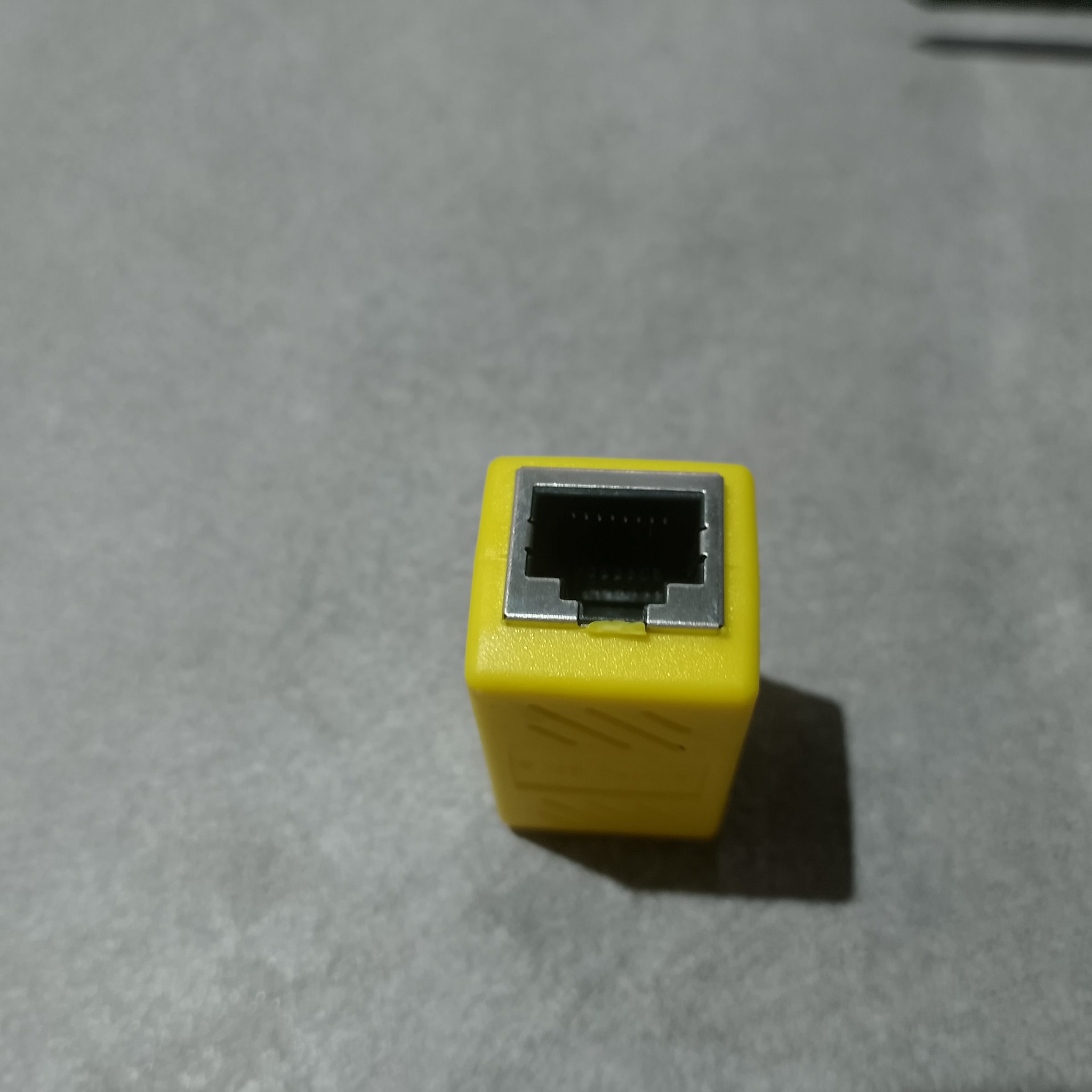 Муфта RJ45, разъём направлен вверх