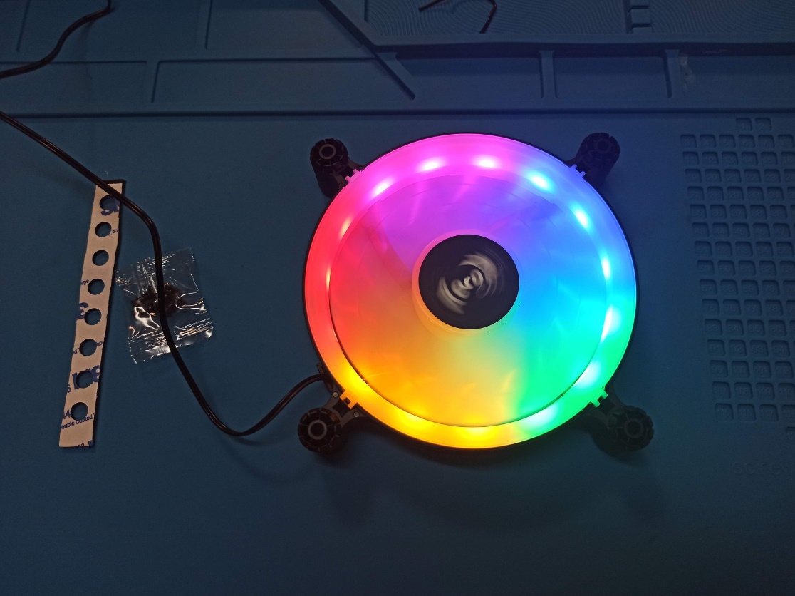 Вентилятор с подсветкой и кабелем Molex
