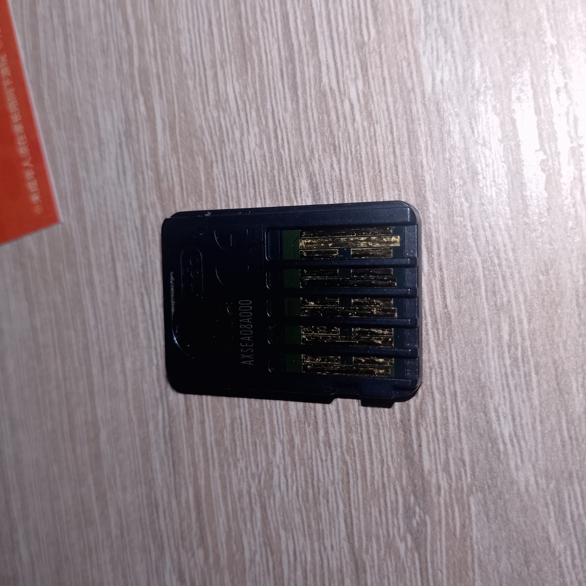 Контакты картриджа Nintendo Switch крупным планом