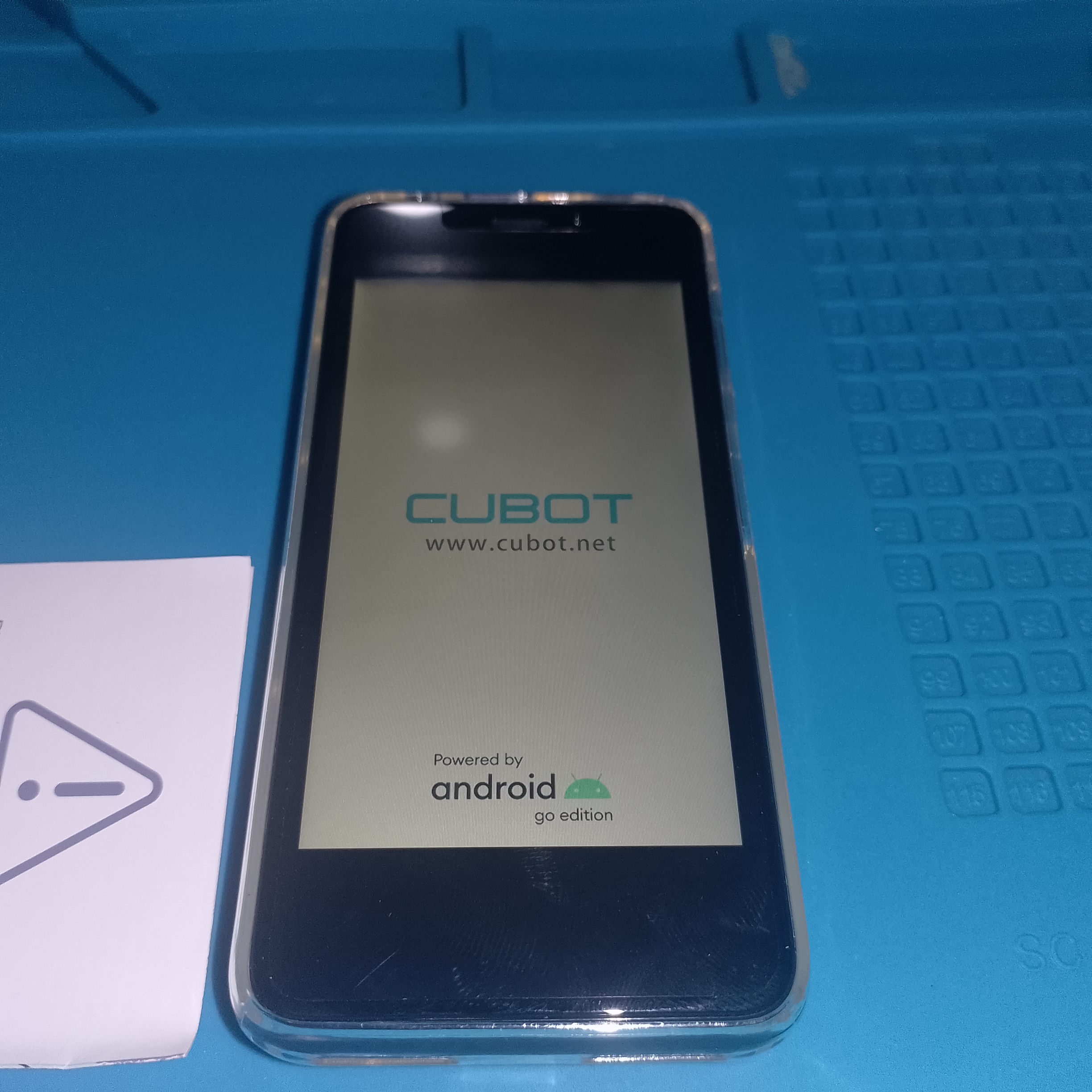 первое включение Cubot J10 Android Go