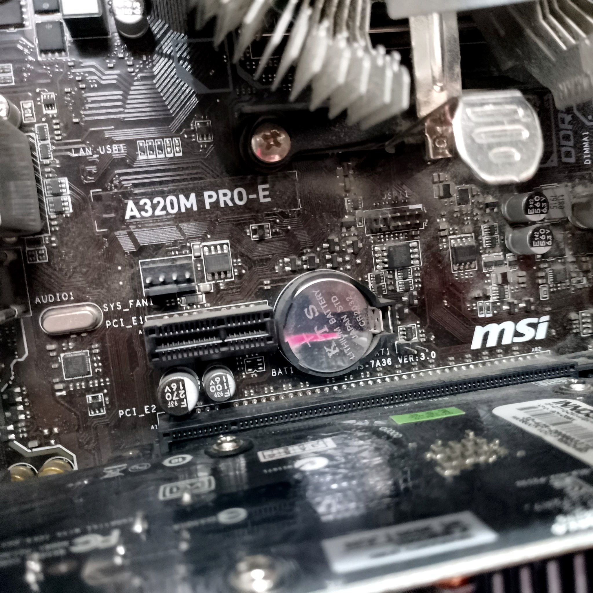 подготовка DEXP Aquilon к апгрейду - участок платы MSI A320M PRO-E