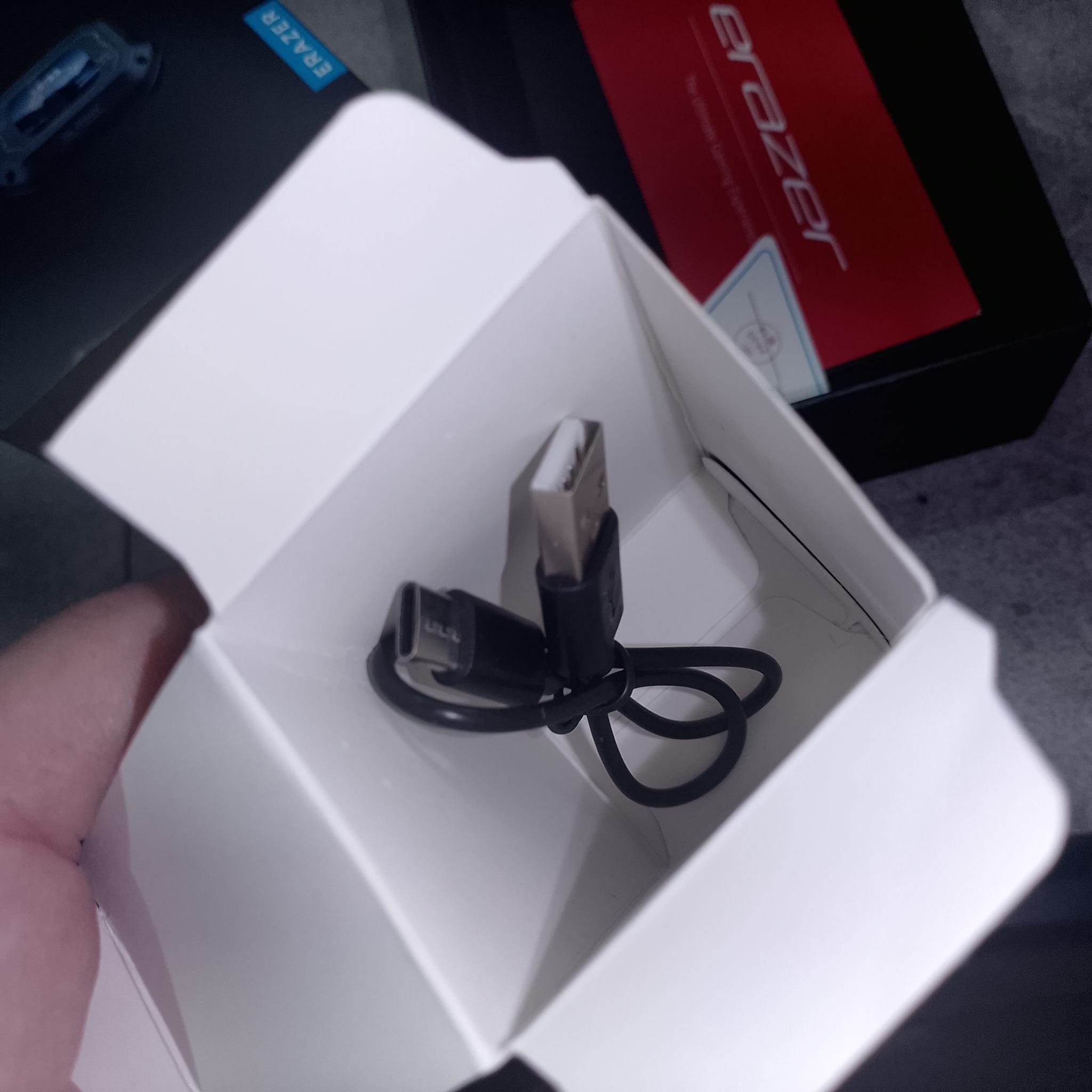 ERAZER XP6 - кабель USB-A на USB-C в отдельной коробке