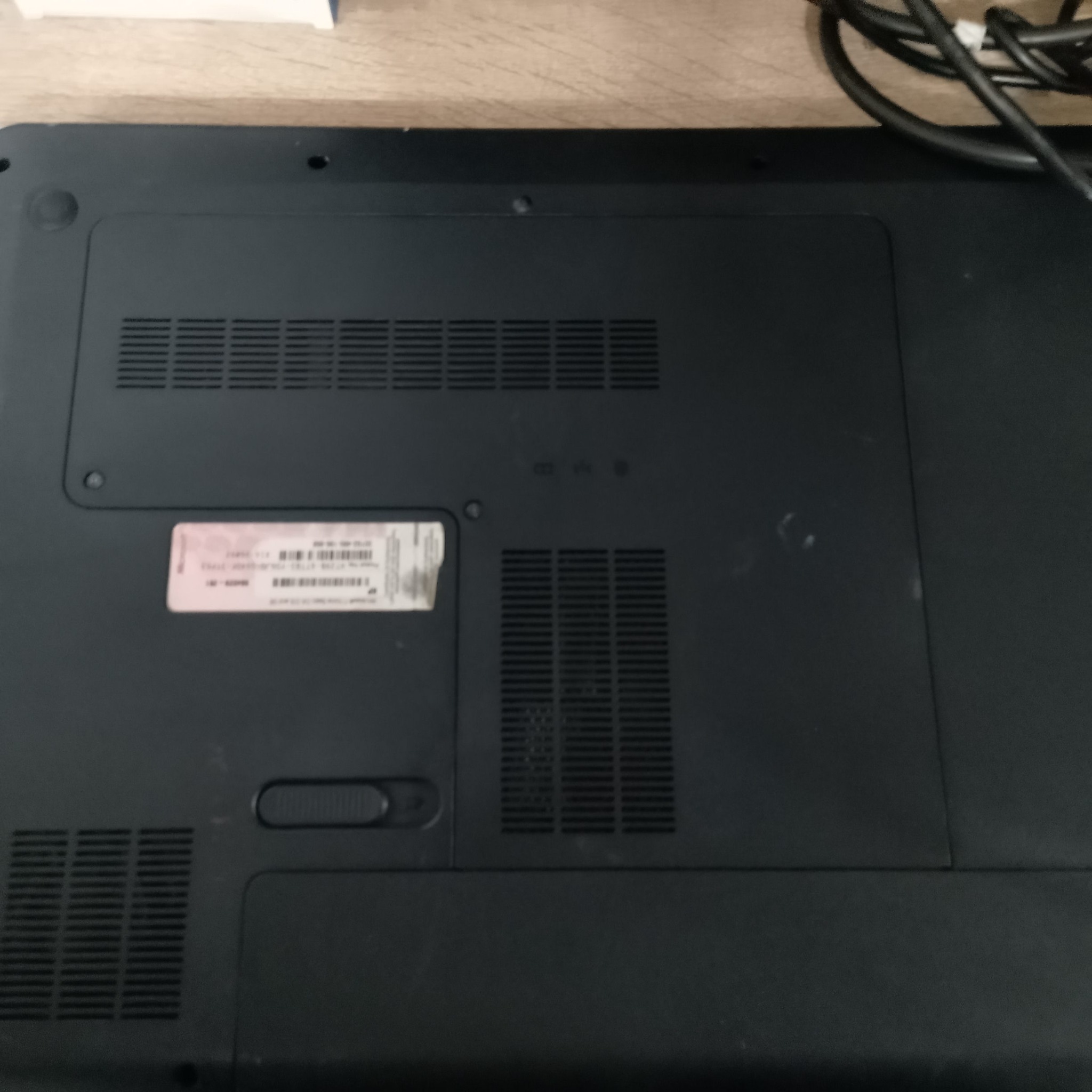 апгрейд ноутбука HP Pavilion g7 - нижняя крышка