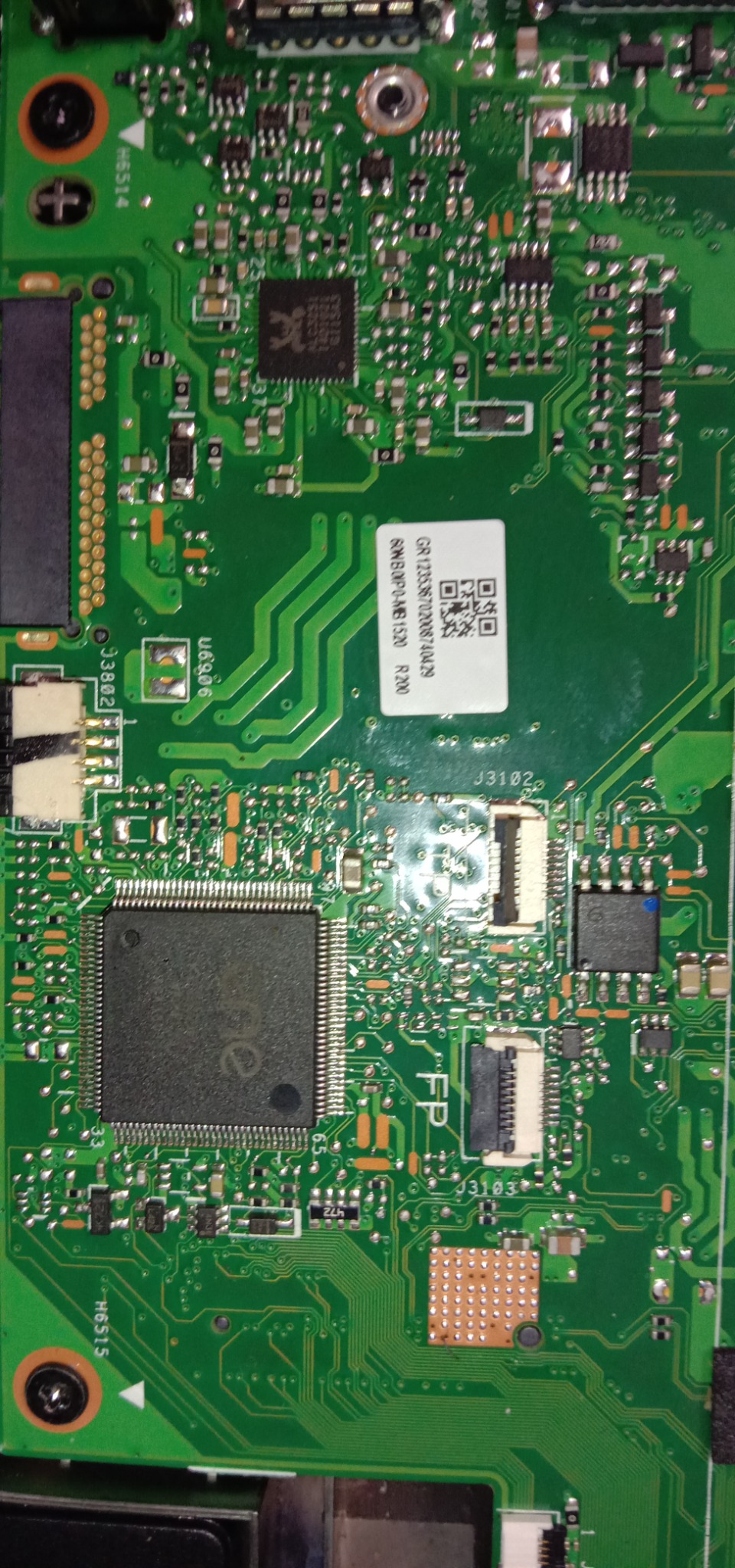 Контроллеры и обвязка на плате ASUS X560UD