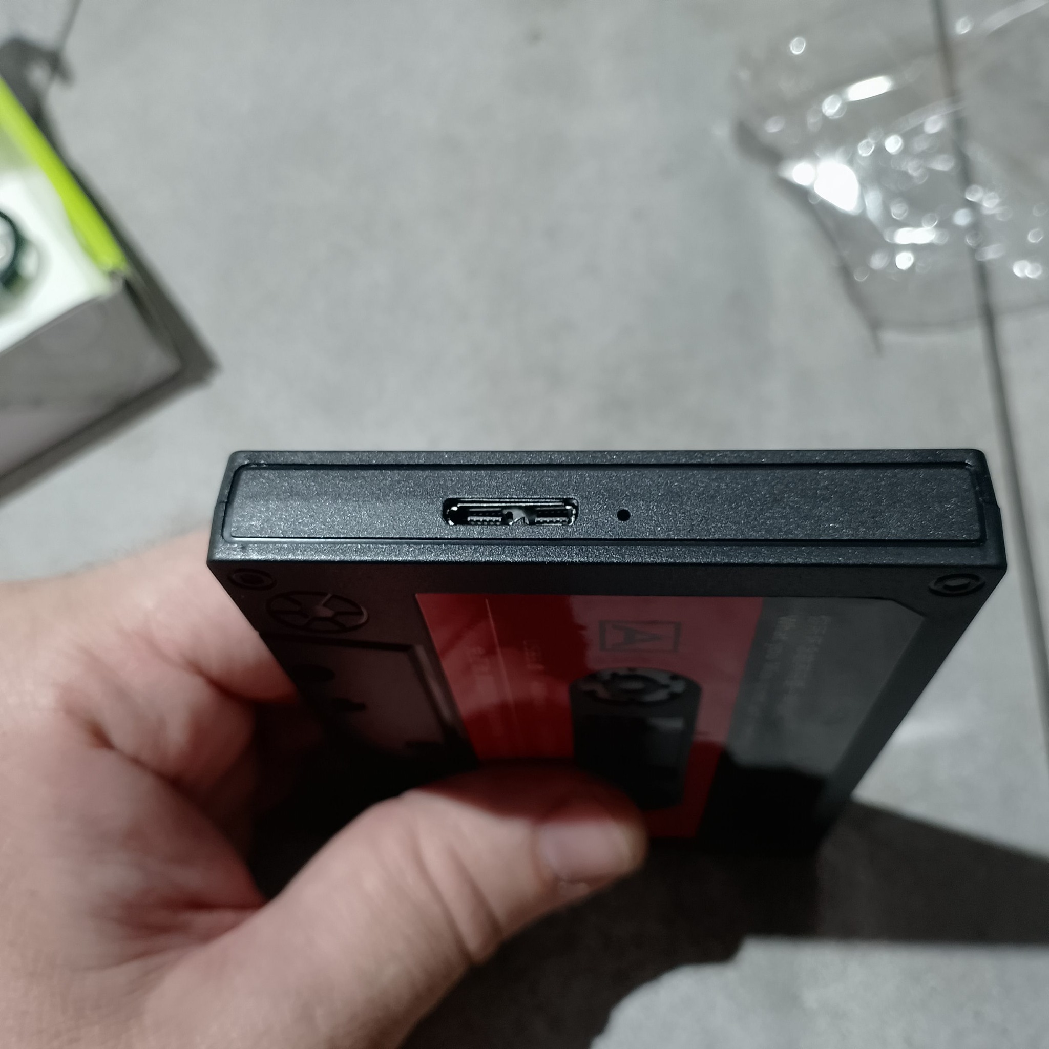 разъём micro-B USB 3.0 на корпусе-кассете для 2.5 SATA диска