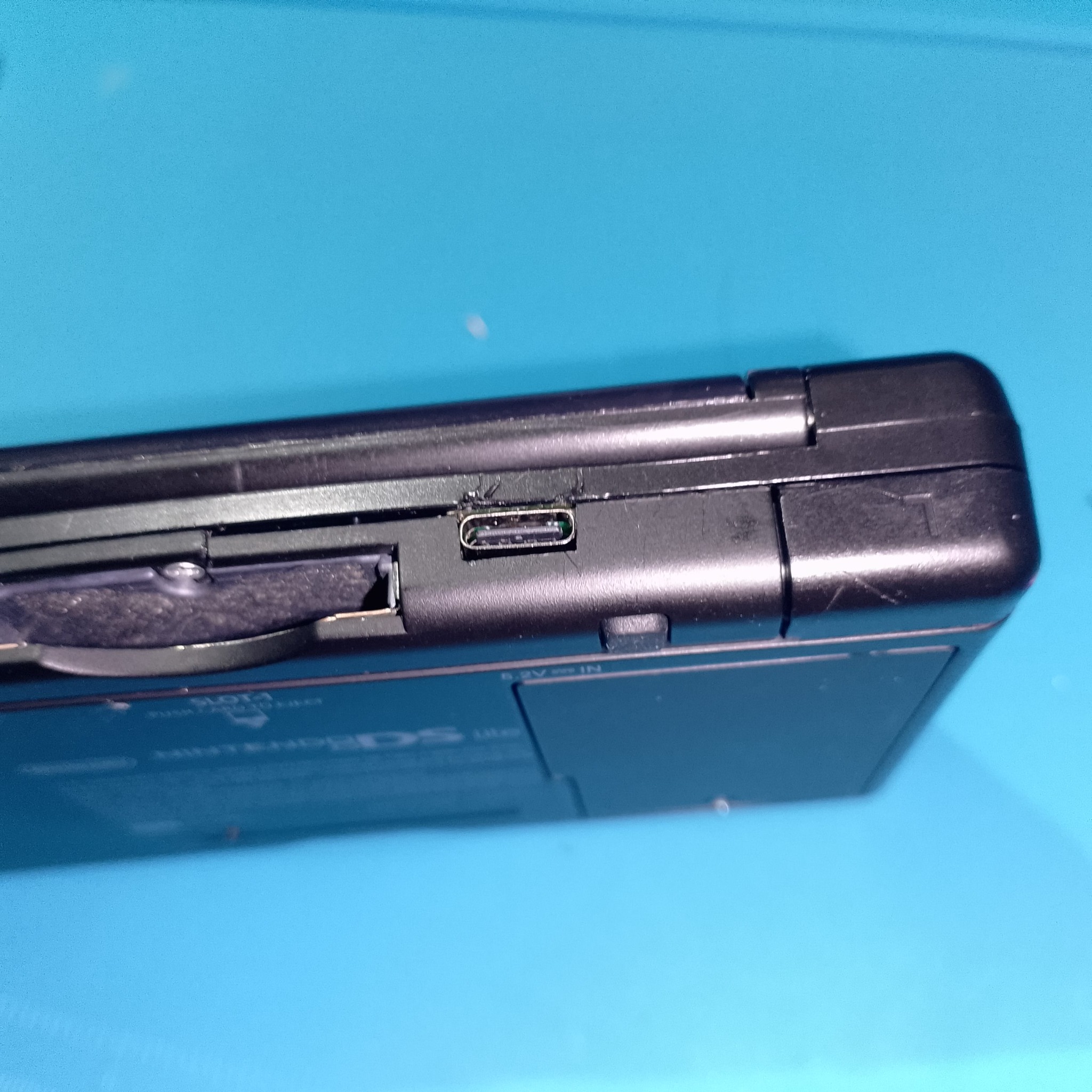 Финальная примерка USB-C в корпусе Nintendo DS Lite