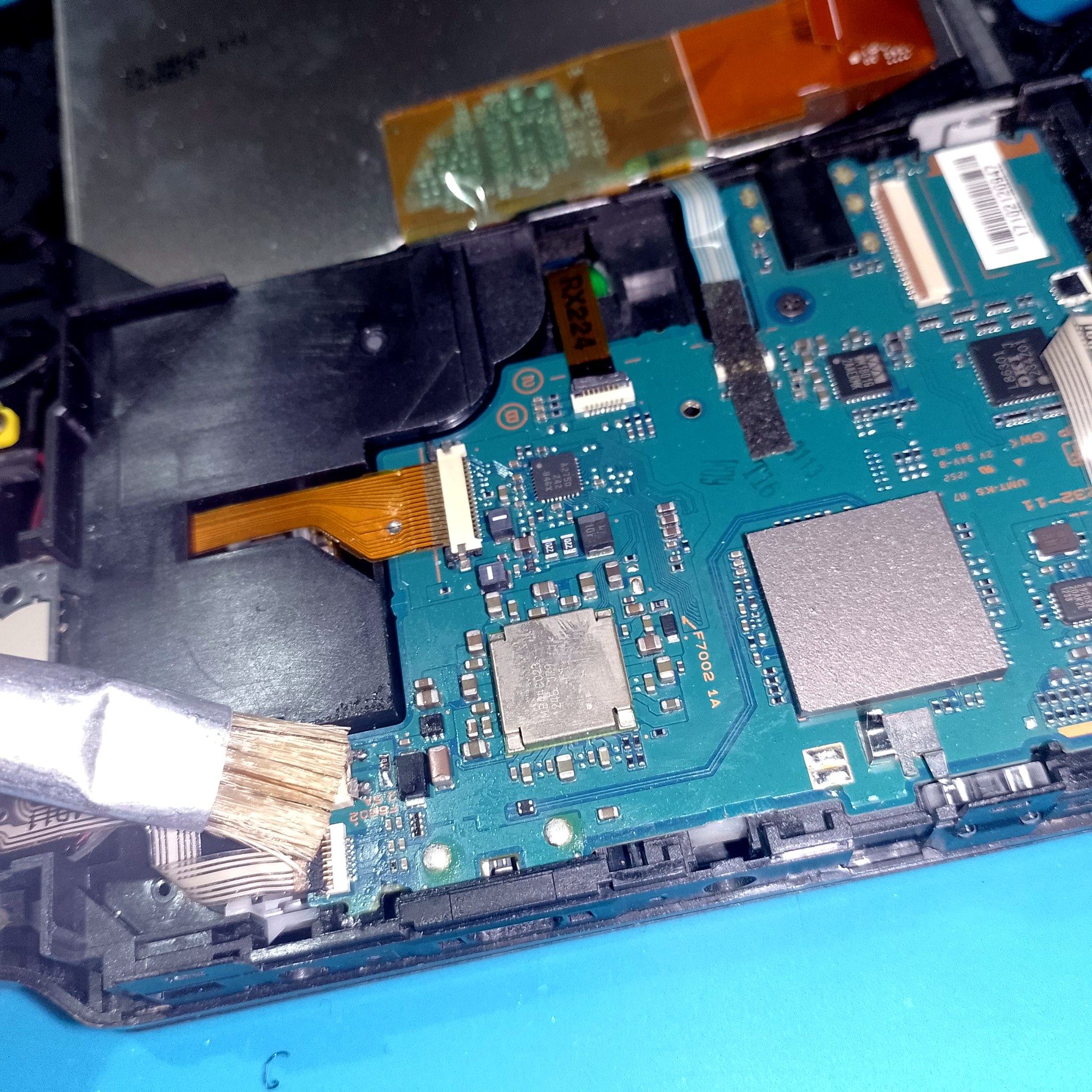 ремонт PSP 1008 Street - плата в раскрытом корпусе
