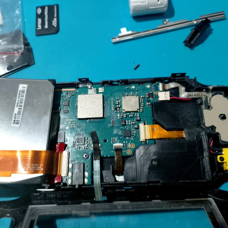 ремонт PSP 1008 Street - плата и корпус перед финальной сборкой