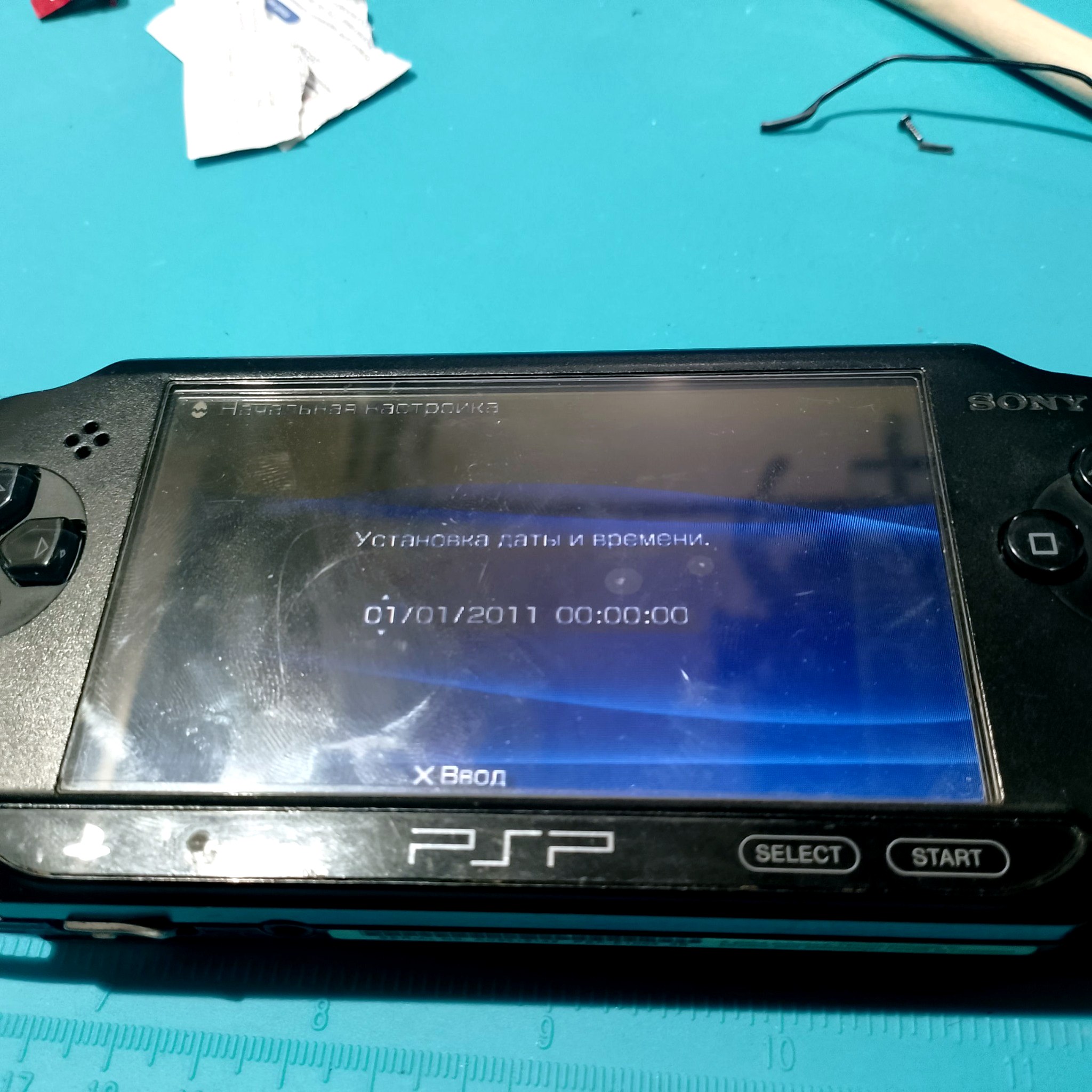 ремонт PSP 1008 Street - консоль запустилась после замены F6602 и F4001