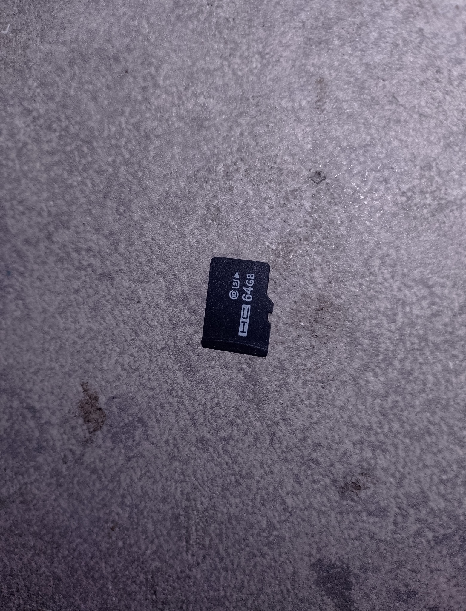 Штатная карта памяти microSD 64 ГБ от R36S