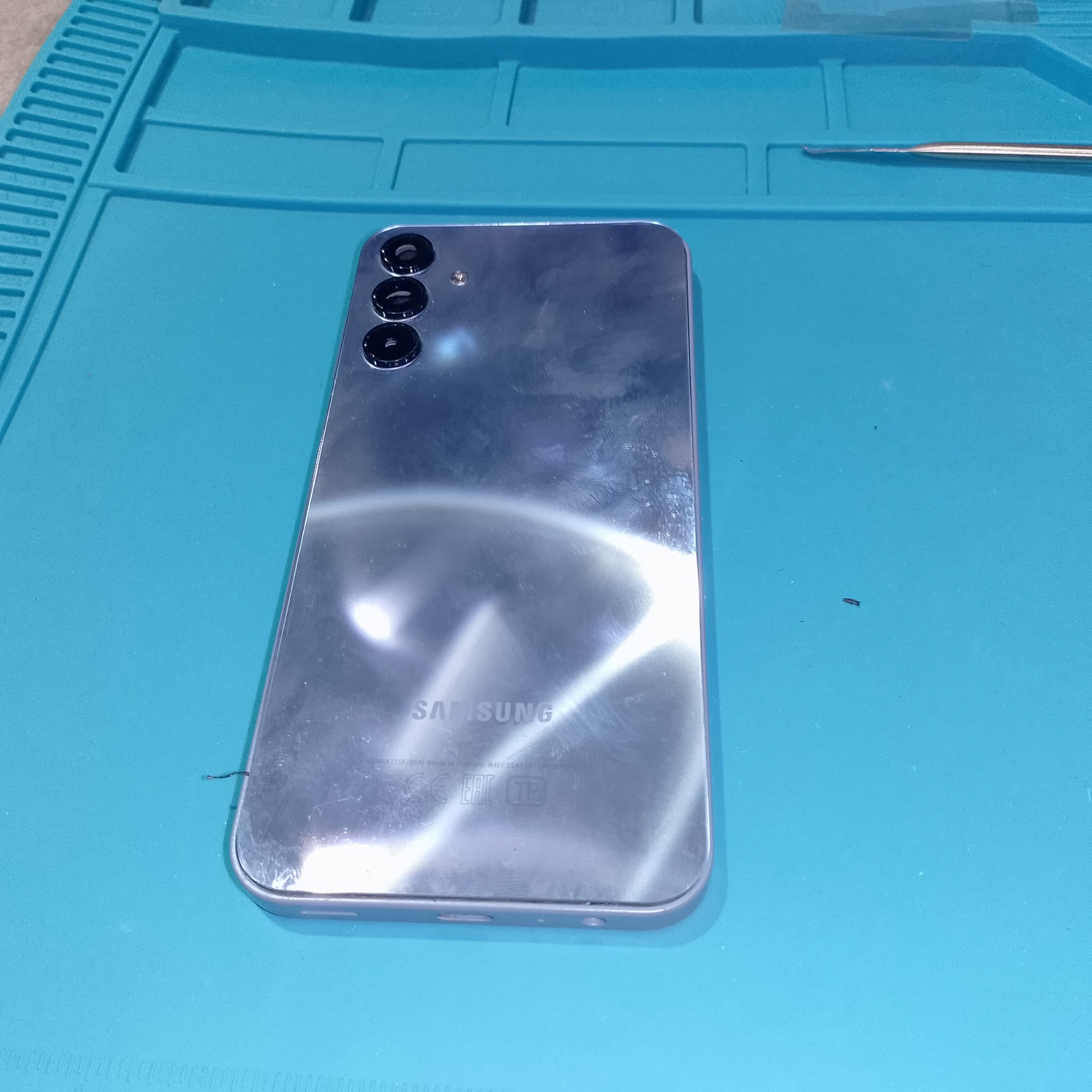 Samsung A15 SM-A156E перед ремонтом USB-C после вырыва разъема