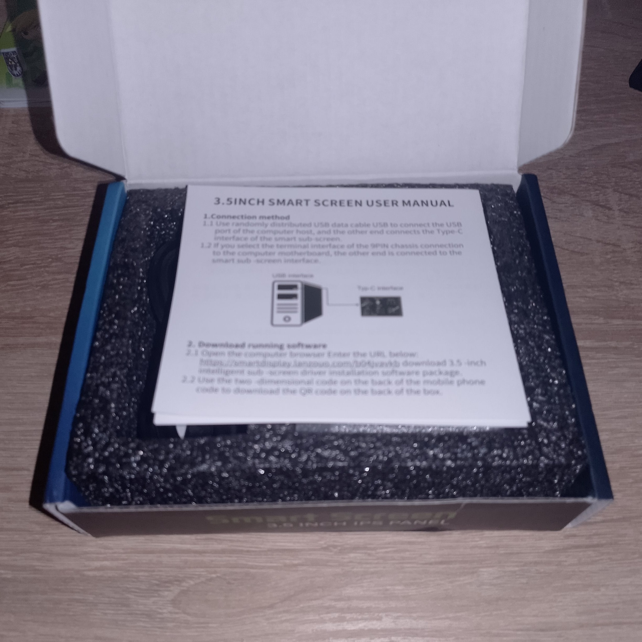 Smart Screen 3.5 коробка с инструкцией под крышкой
