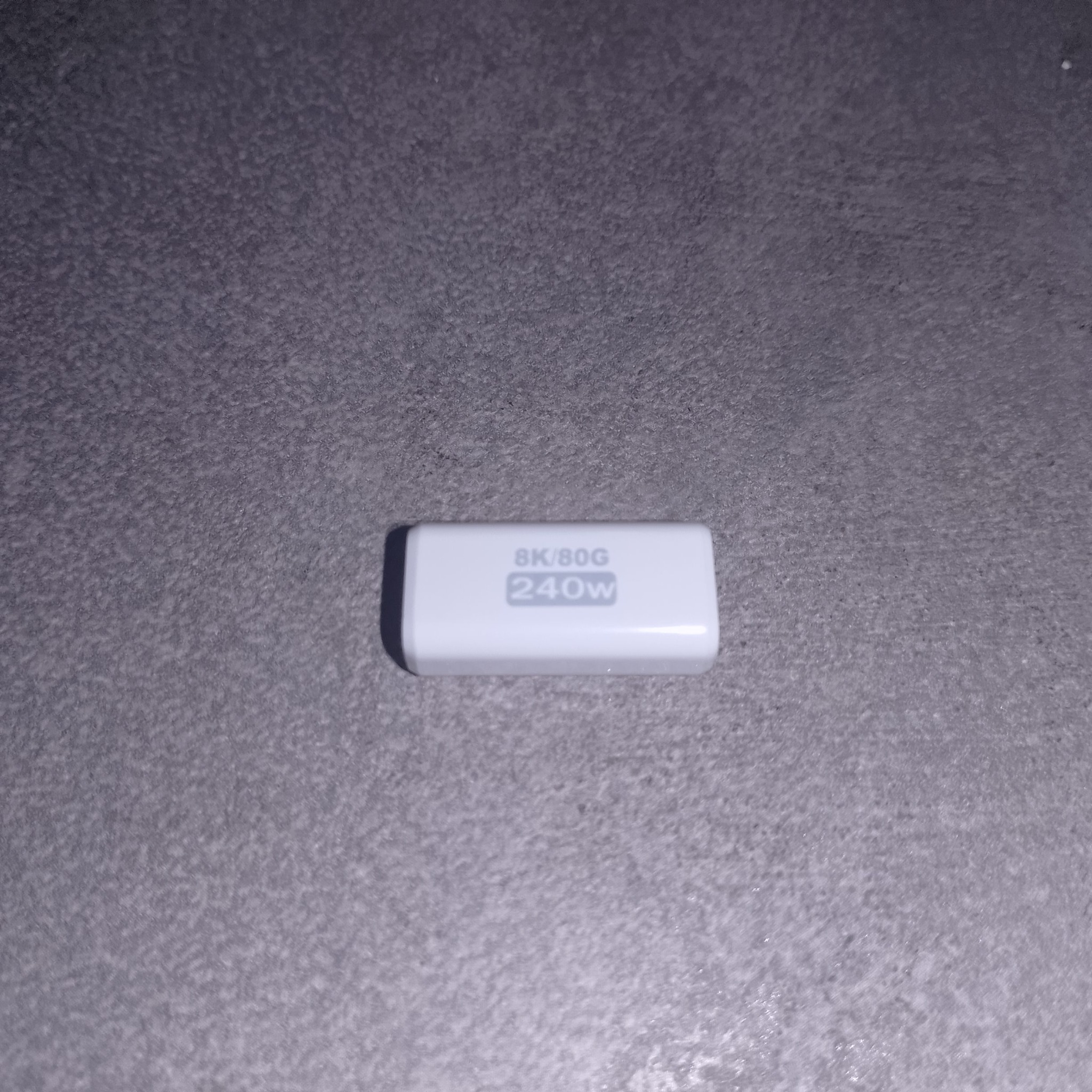 угадай деталь USB-C переходник 240W для вопроса мини-игры