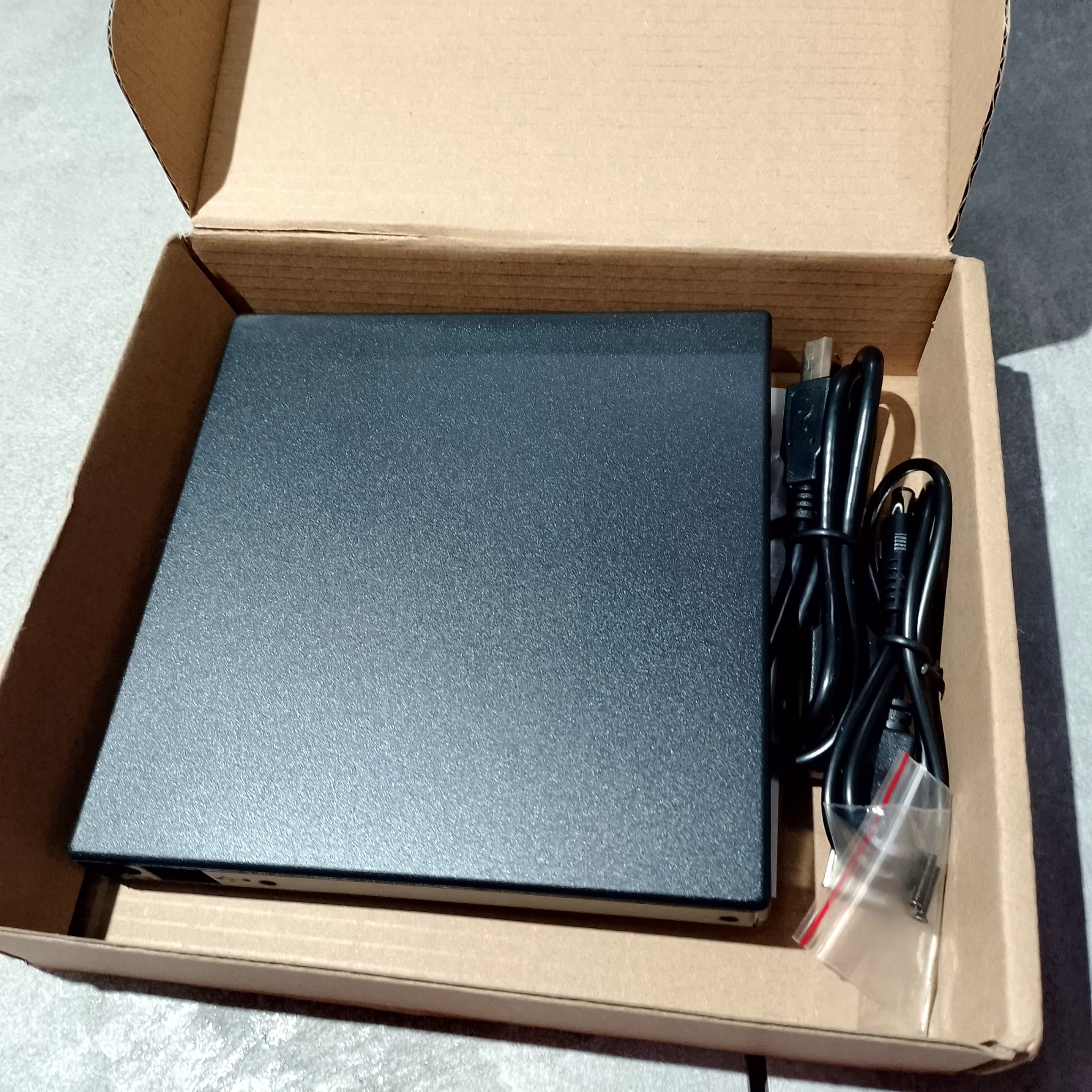 Внешний USB DVD привод в USB-корпусе с кабелем и ноутбучным Slim DVD
