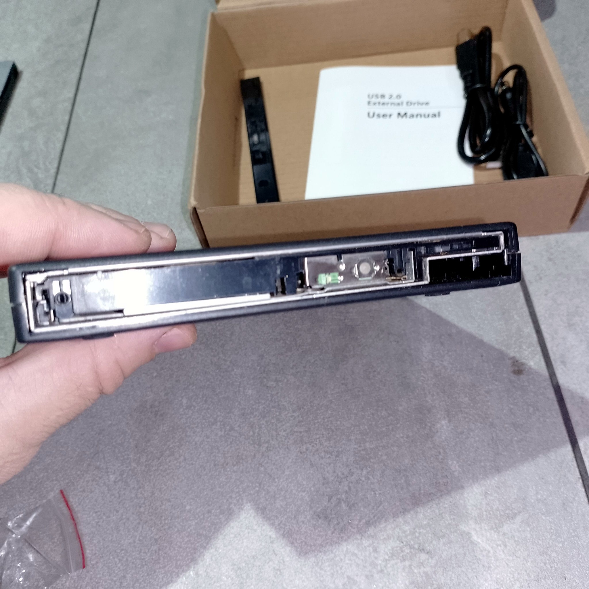 Разъем Slim SATA на ноутбучном DVD-приводе для USB-корпуса